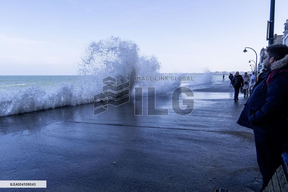 Saint Malo High Tides and Flood Risk