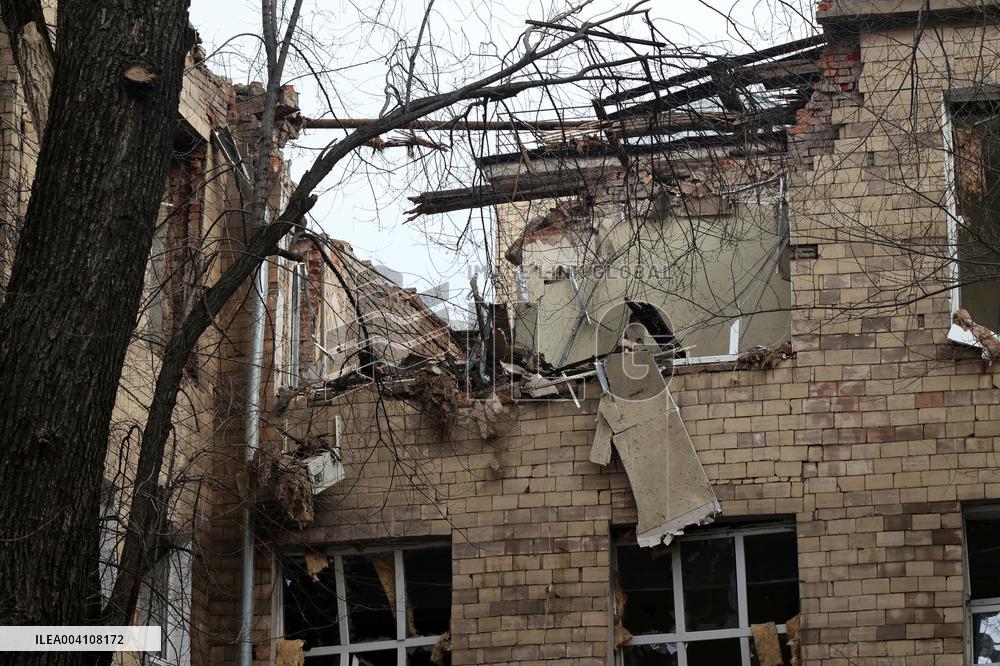 Response effort to Russian drone strike in Kharkiv