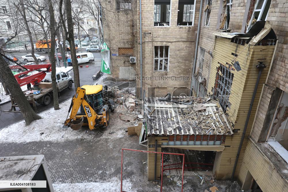 Response effort to Russian drone strike in Kharkiv