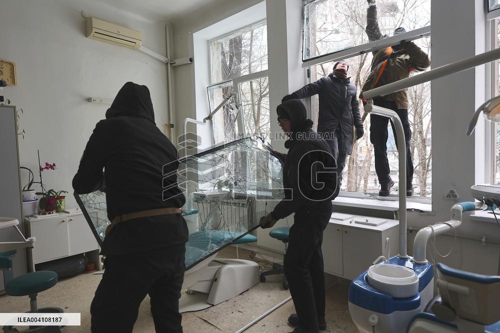 Response effort to Russian drone strike in Kharkiv