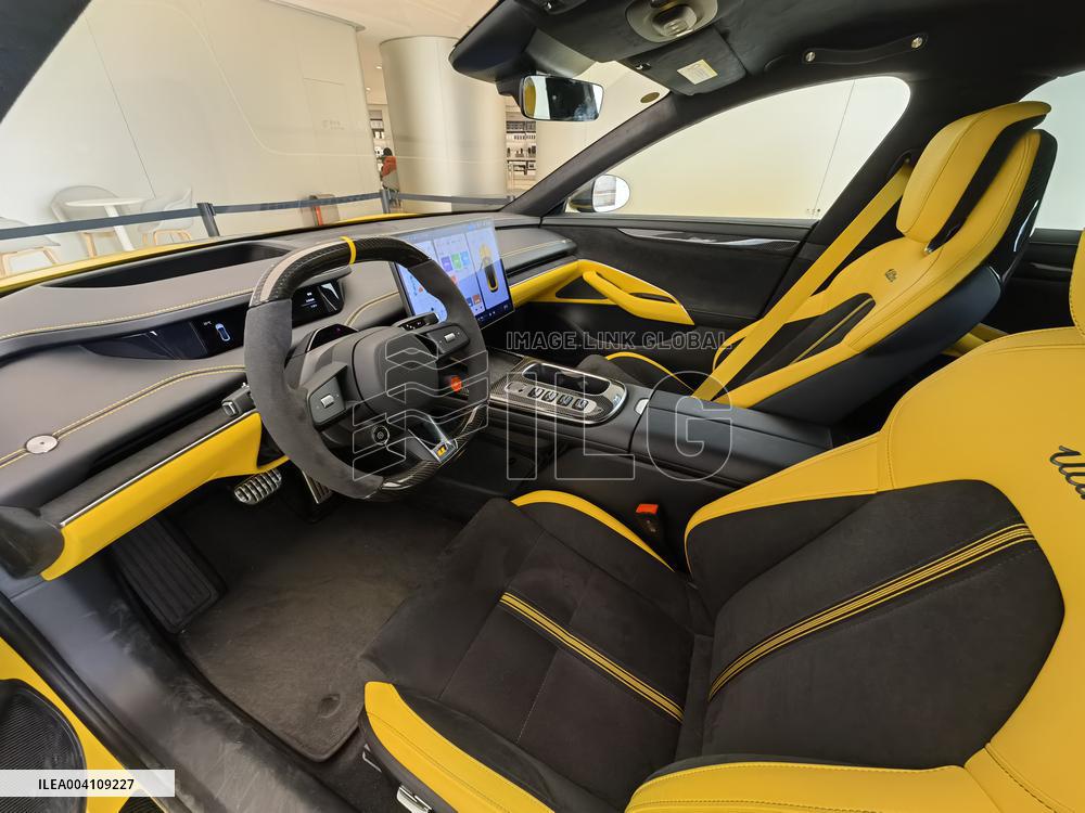 Xiaomi SU7 Ultra Car