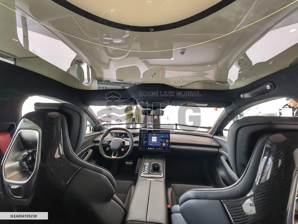 Xiaomi SU7 Ultra Car