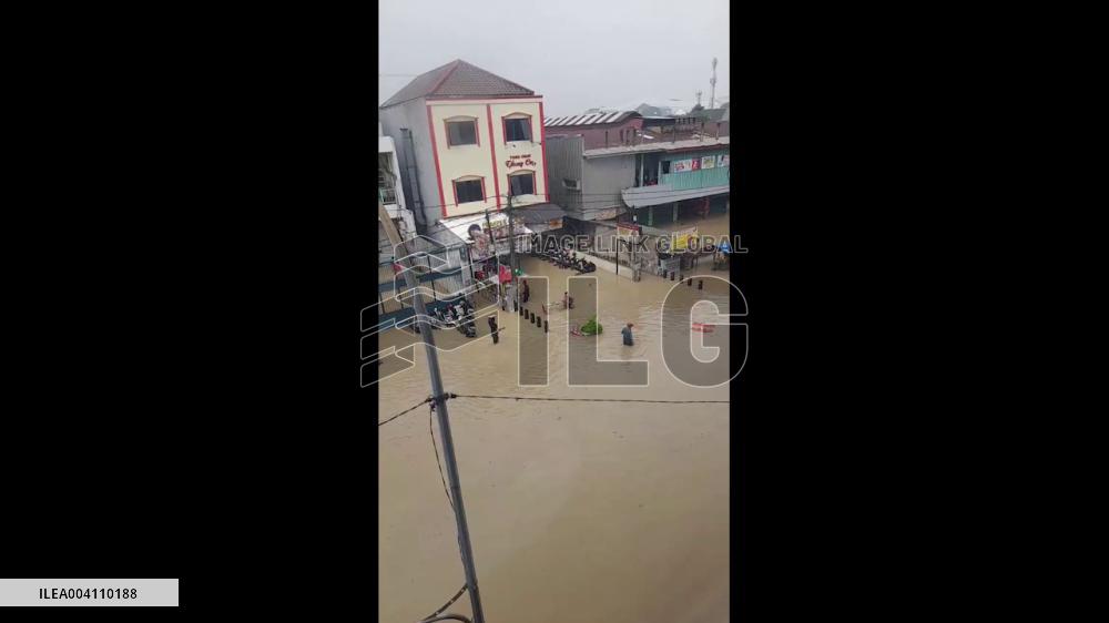 Indonesia: Heavy Rain Causes Major Flooding in Bekasi 2