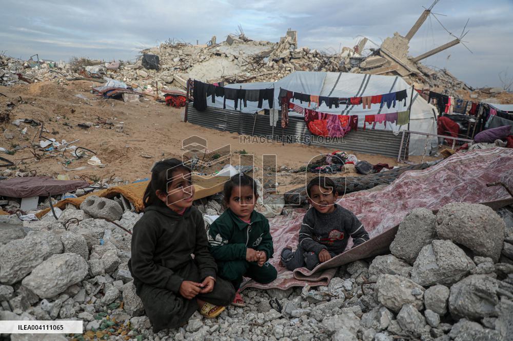 Daily Life in Beit Lahia After 15 Months Of War