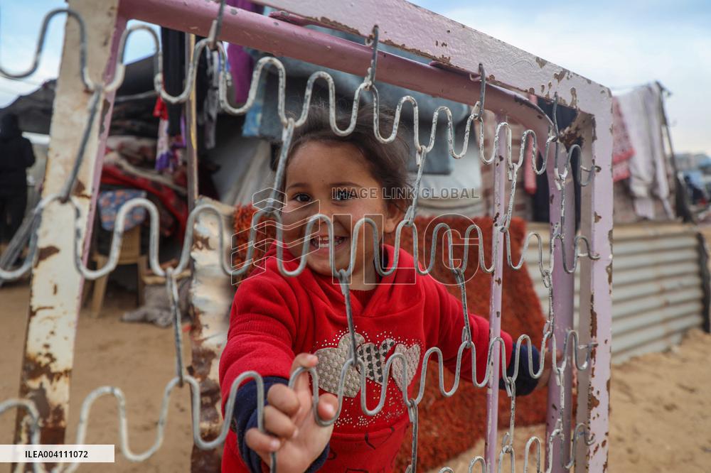 Daily Life in Beit Lahia After 15 Months Of War