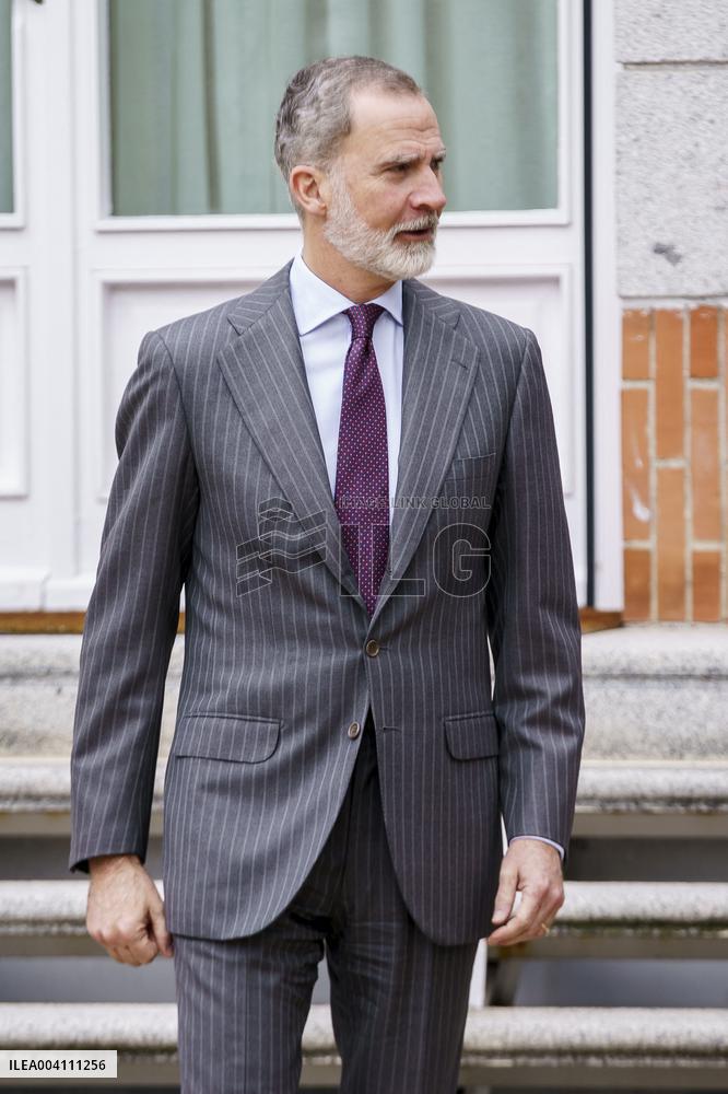 King Felipe receives the Board of Directors of the Association of Court Clerks of the Spanish Parliament - Madrid
