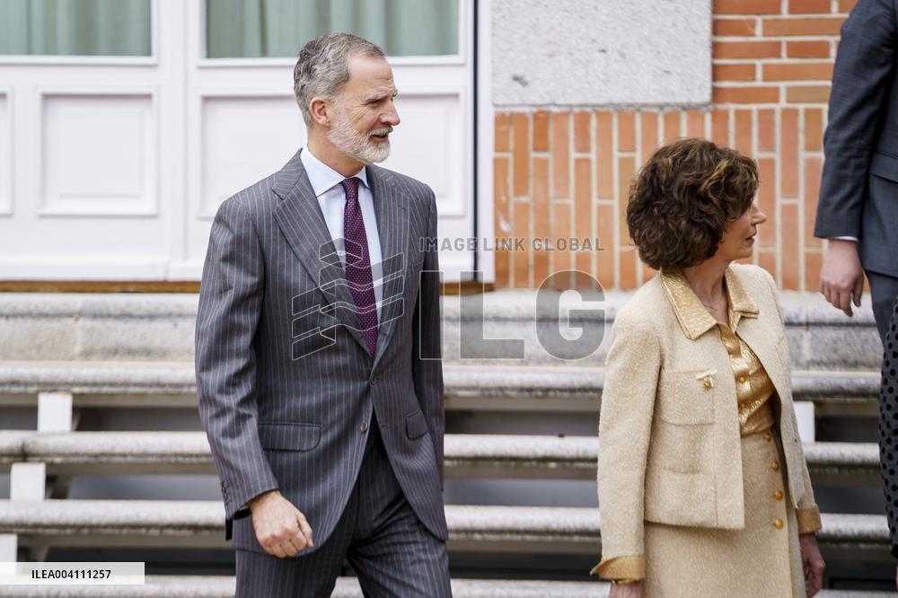 King Felipe receives the Board of Directors of the Association of Court Clerks of the Spanish Parliament - Madrid
