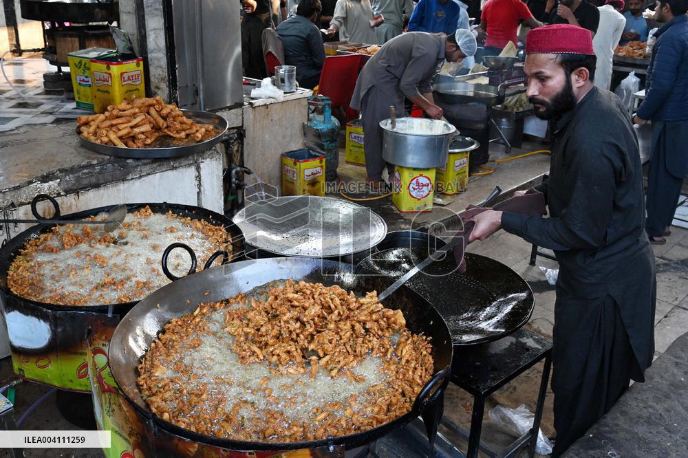 Inflation Drops To Lowest In Nearly A Decade In Pakistan