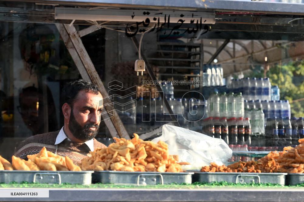 Inflation Drops To Lowest In Nearly A Decade In Pakistan