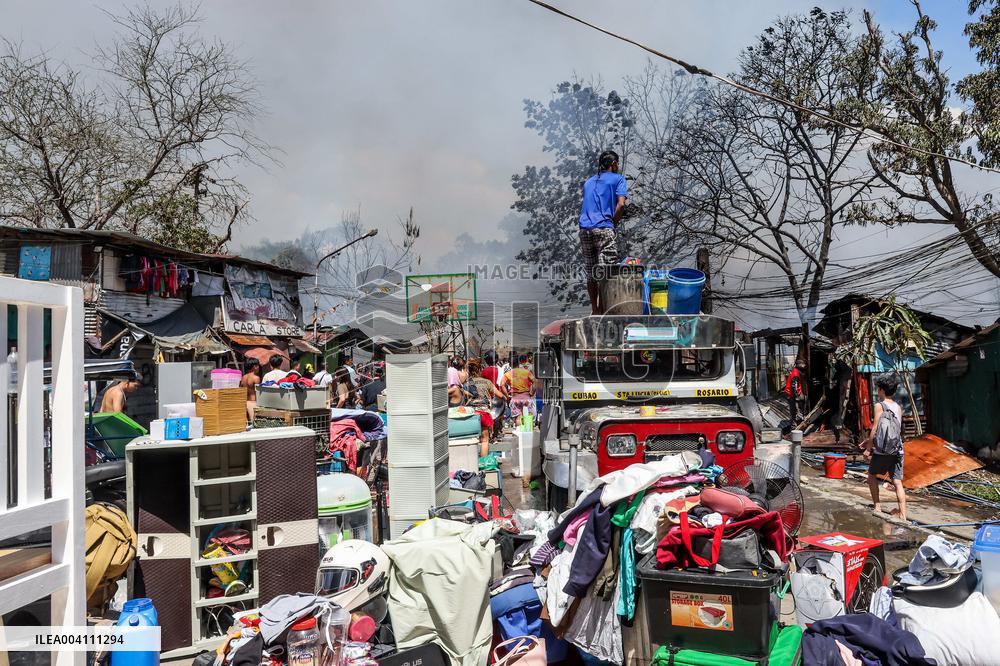 Fire Breaks Out In The Slum Area Of Quezon City - Philippines