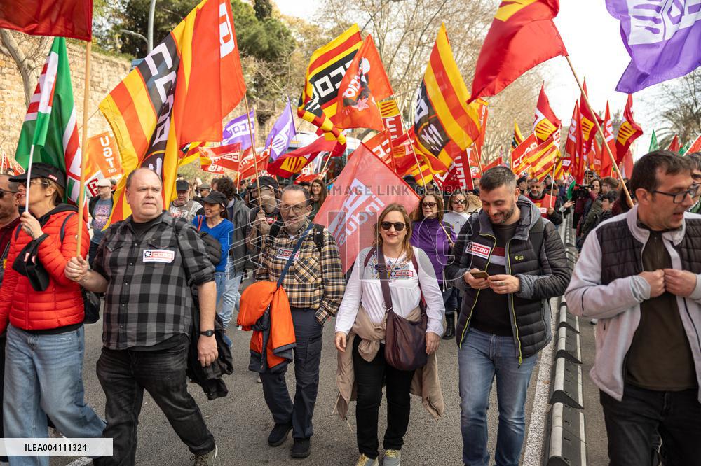 Demonstration For The Reduction Of Working Hours - Barcelona