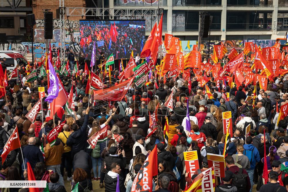 Demonstration For The Reduction Of Working Hours - Barcelona