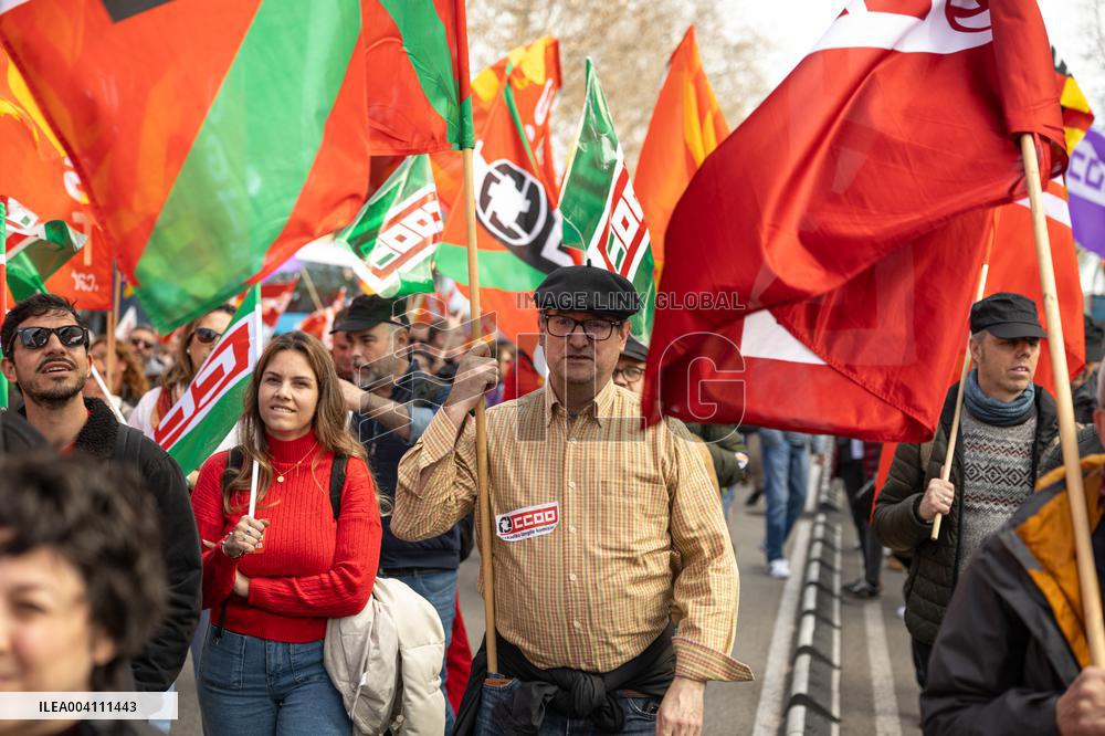 Demonstration For The Reduction Of Working Hours - Barcelona