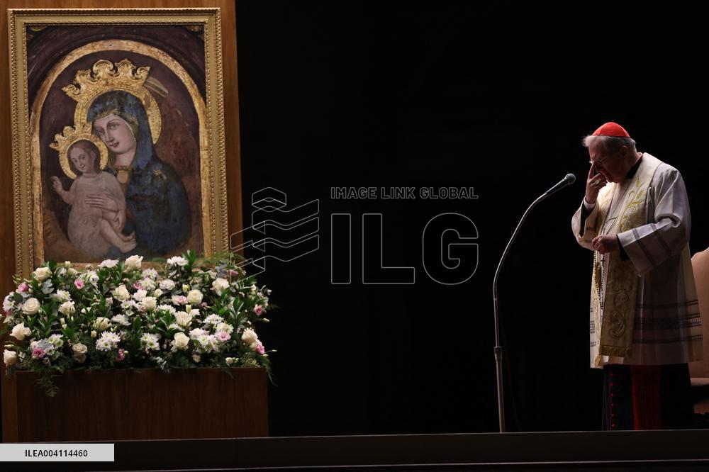 Religion: Cardinal Arthur Roche leads the recitation of the Holy Rosary for Pope Francis on March 04, 2025