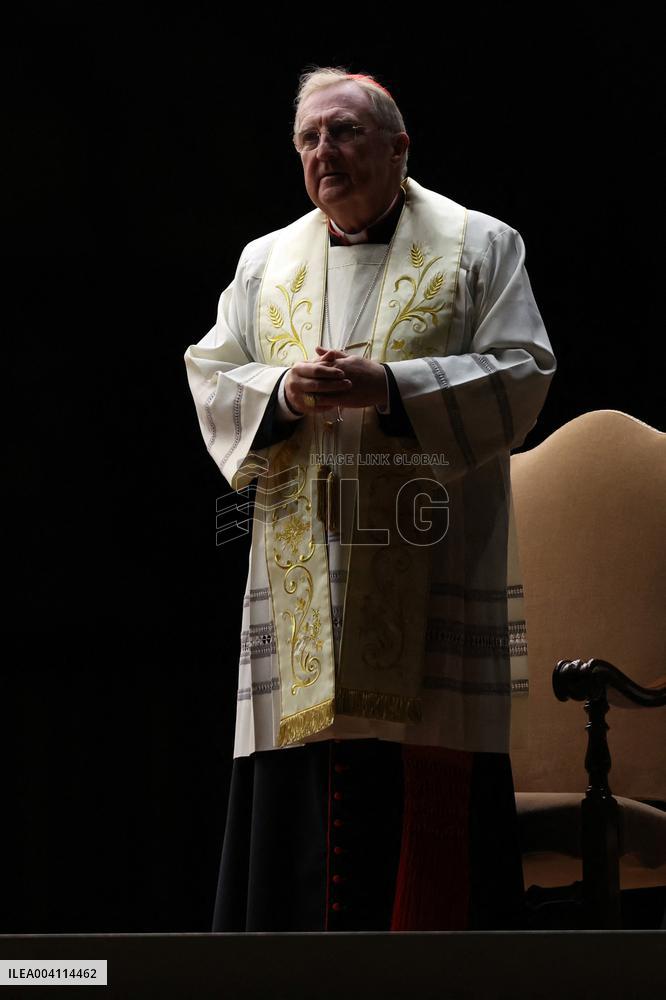 Religion: Cardinal Arthur Roche leads the recitation of the Holy Rosary for Pope Francis on March 04, 2025