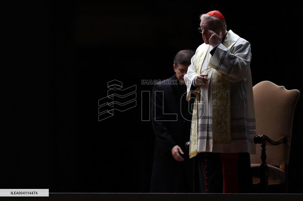 Religion: Cardinal Arthur Roche leads the recitation of the Holy Rosary for Pope Francis on March 04, 2025