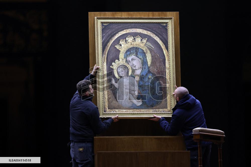 Religion: Cardinal Arthur Roche leads the recitation of the Holy Rosary for Pope Francis on March 04, 2025