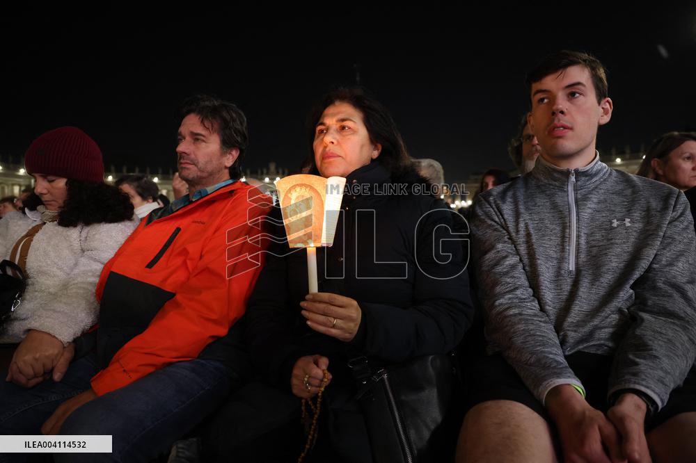 Religion: Cardinal Arthur Roche leads the recitation of the Holy Rosary for Pope Francis on March 04, 2025