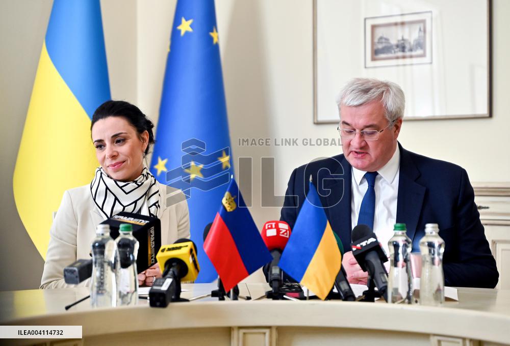 Joint press conference by Andrii Sybiha and Dominique Hasler in Lviv