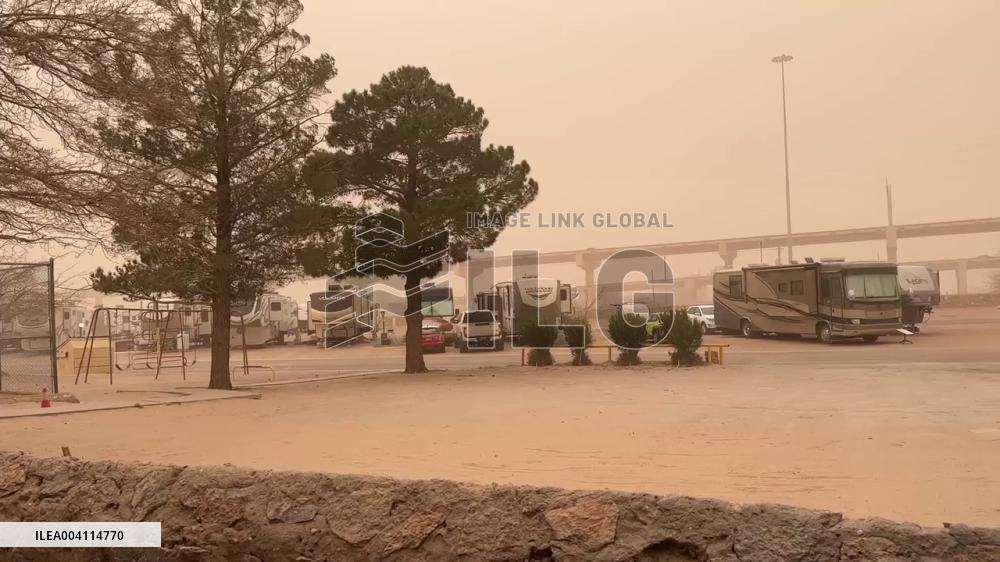 US: Dust Storms Slam Texas and New Mexico, Causing Travel Hazardous 3