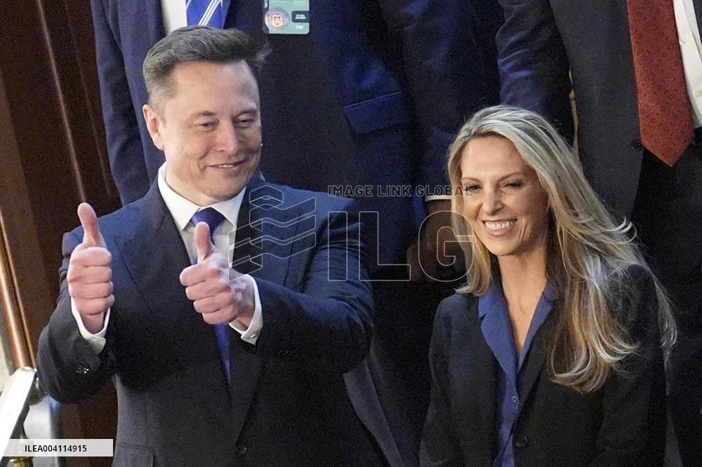 Donald Trump delivers addresses a joint session of Congress - Washington