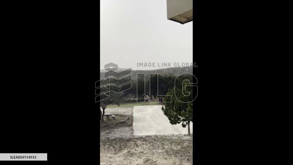 US: Dust Storms Blanket Texas as Severe Weather Hits Southern Plains