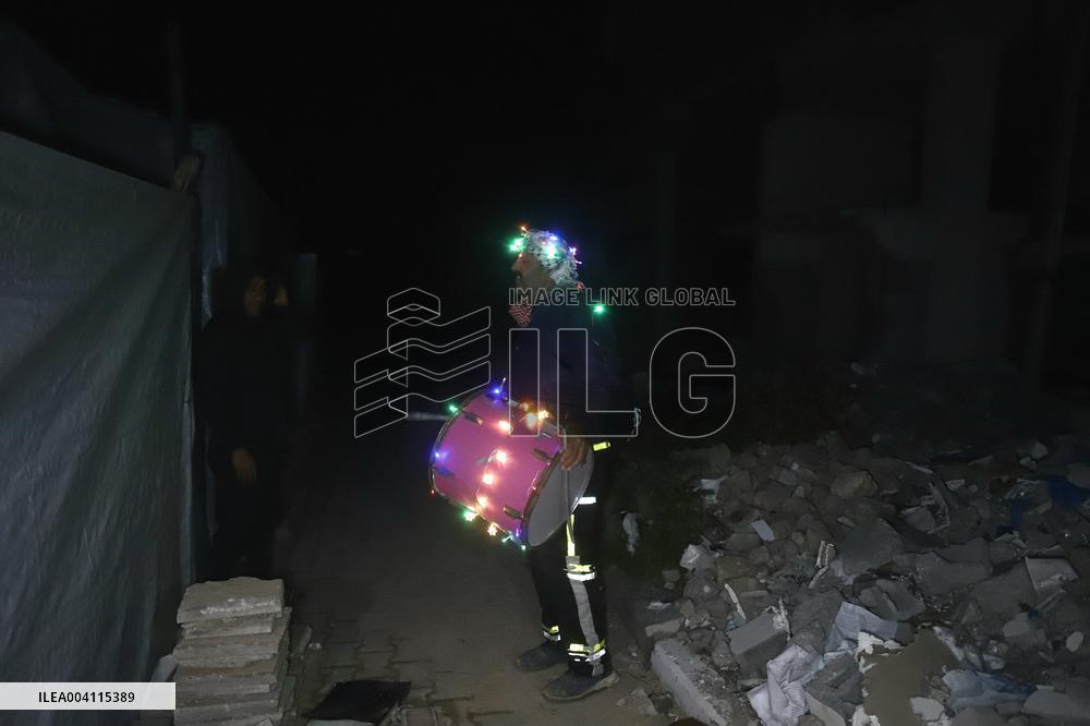 Palestinian Musaharati Keeps Ramadan Tradition Alive - Beit Lahia