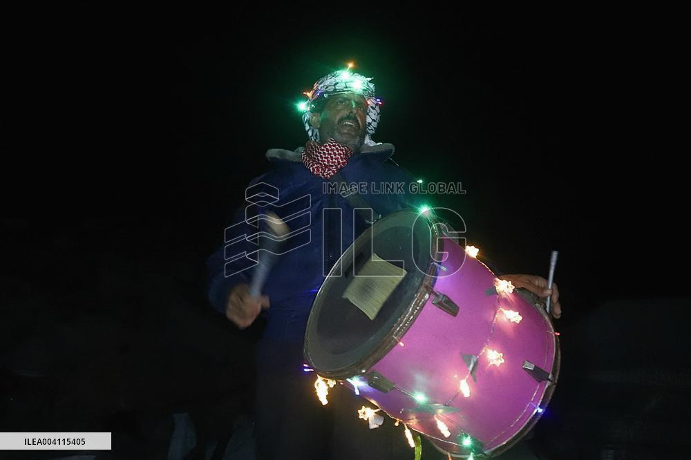 Palestinian Musaharati Keeps Ramadan Tradition Alive - Beit Lahia