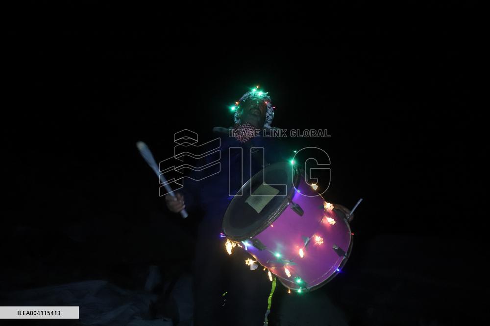 Palestinian Musaharati Keeps Ramadan Tradition Alive - Beit Lahia