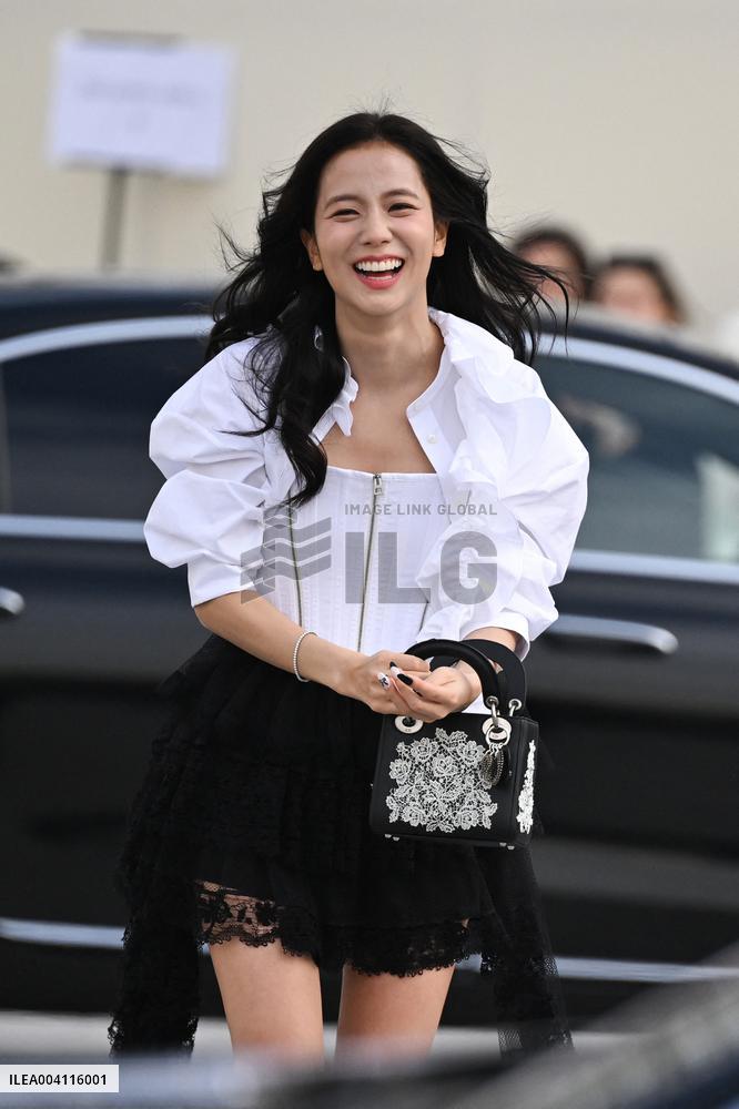 PFW Christian Dior Arrivals AM