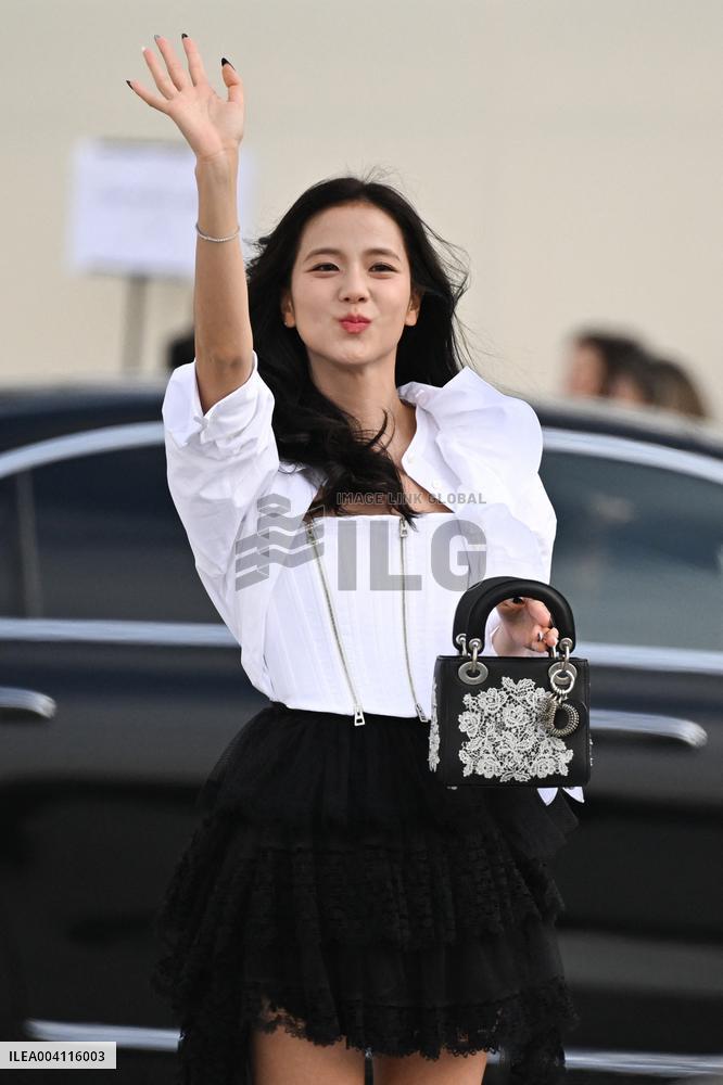 PFW Christian Dior Arrivals AM