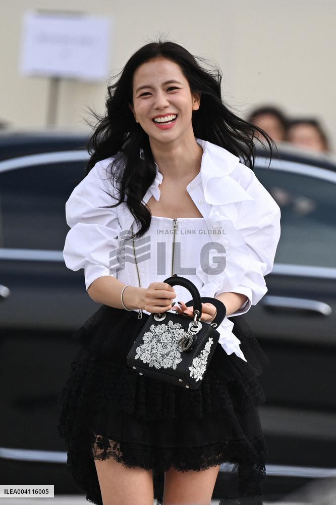 PFW Christian Dior Arrivals AM