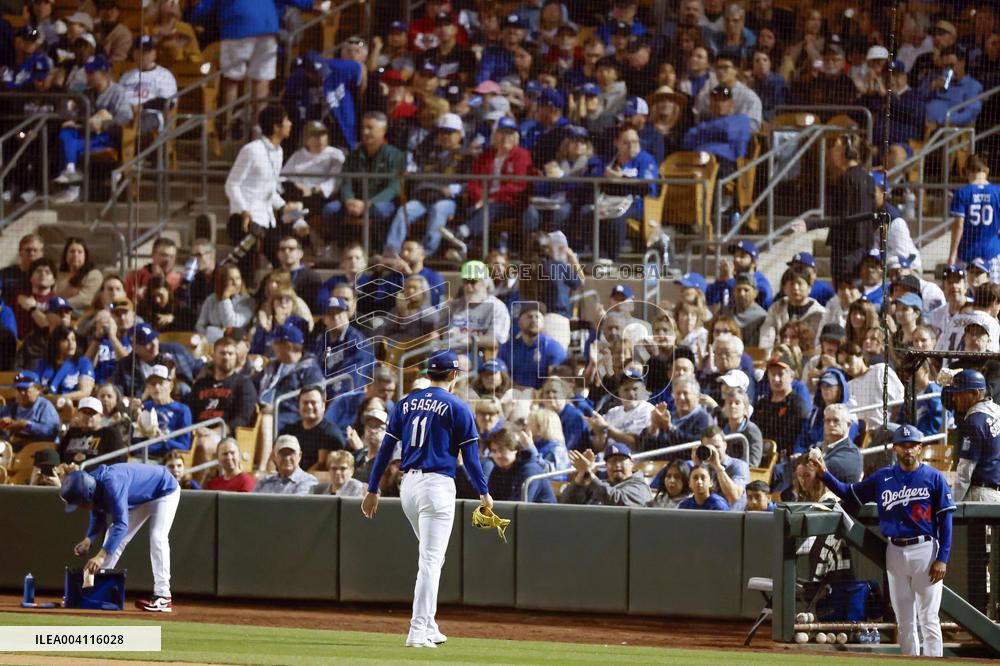 Baseball: MLB spring training