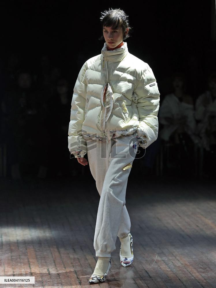 PFW - Undercover Runway