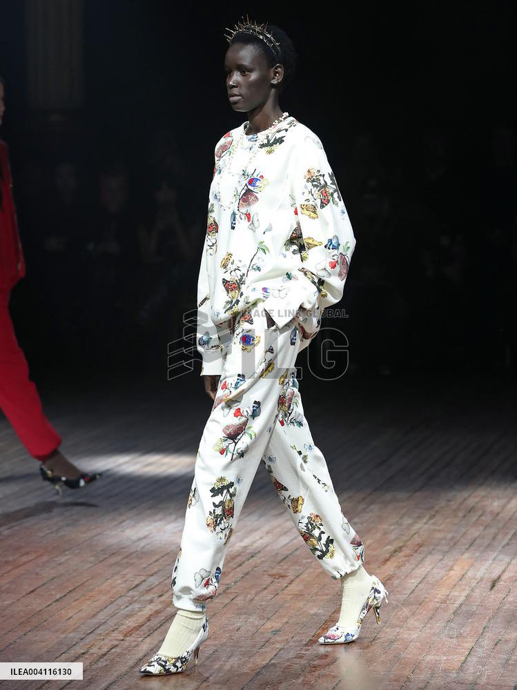 PFW - Undercover Runway