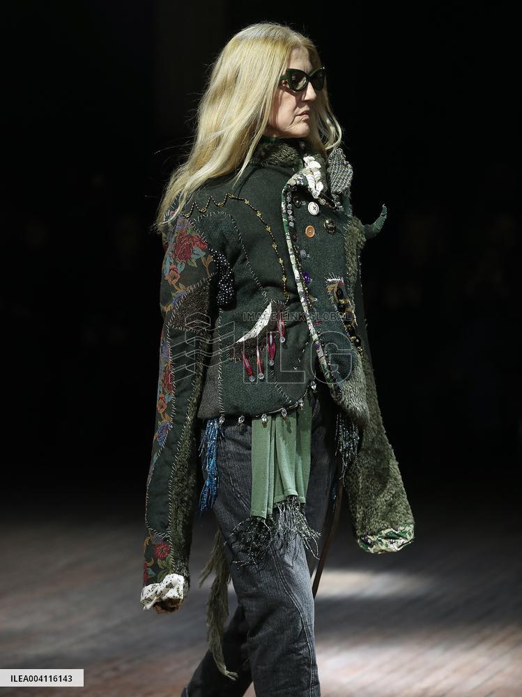 PFW - Undercover Runway