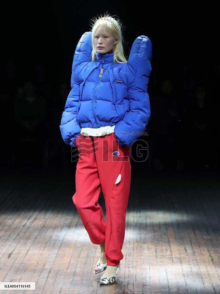 PFW - Undercover Runway