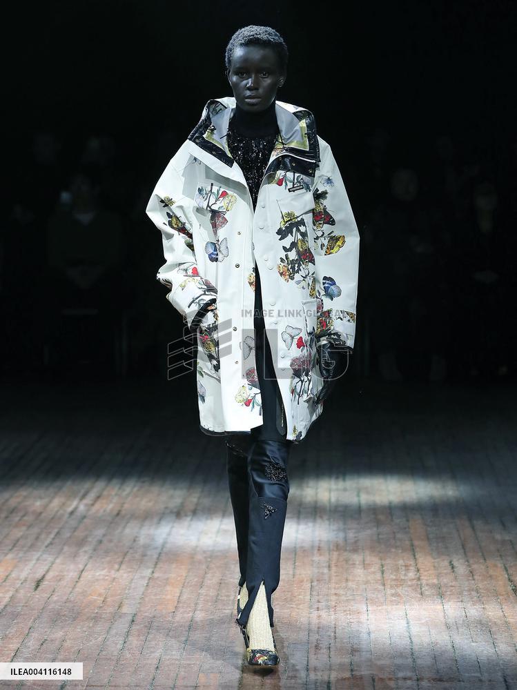 PFW - Undercover Runway