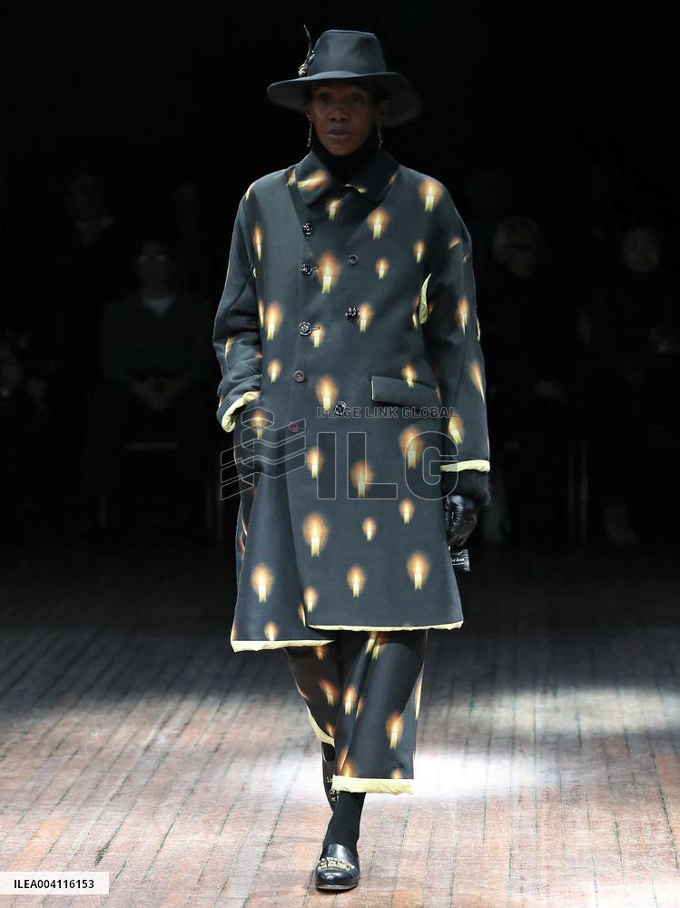 PFW - Undercover Runway