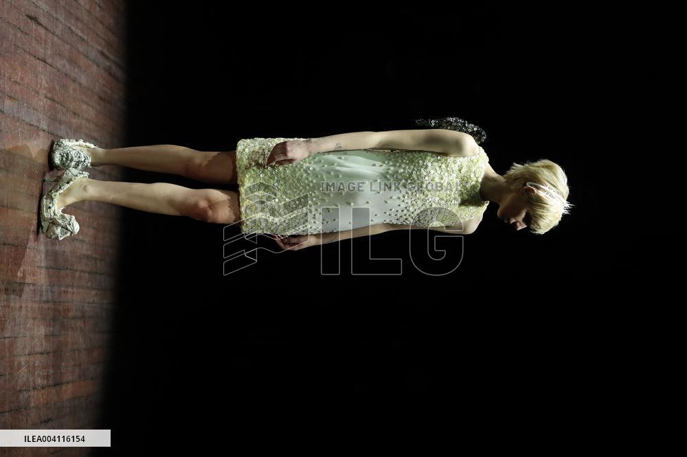 PFW - Undercover Runway