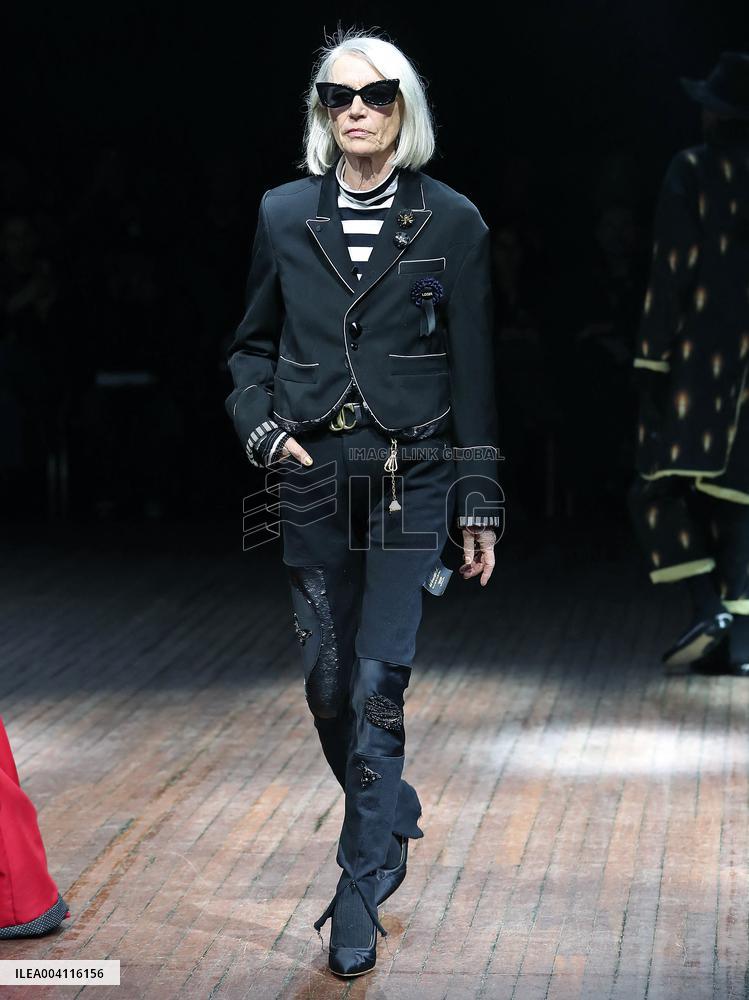 PFW - Undercover Runway