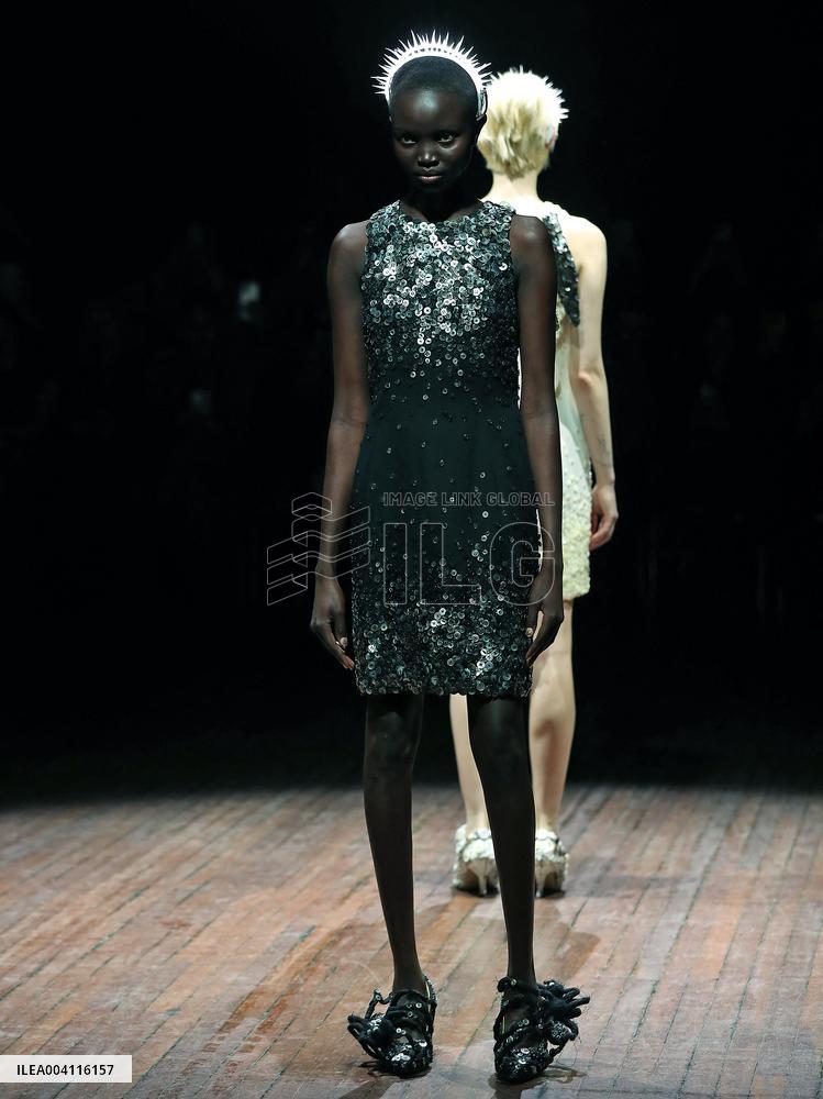 PFW - Undercover Runway