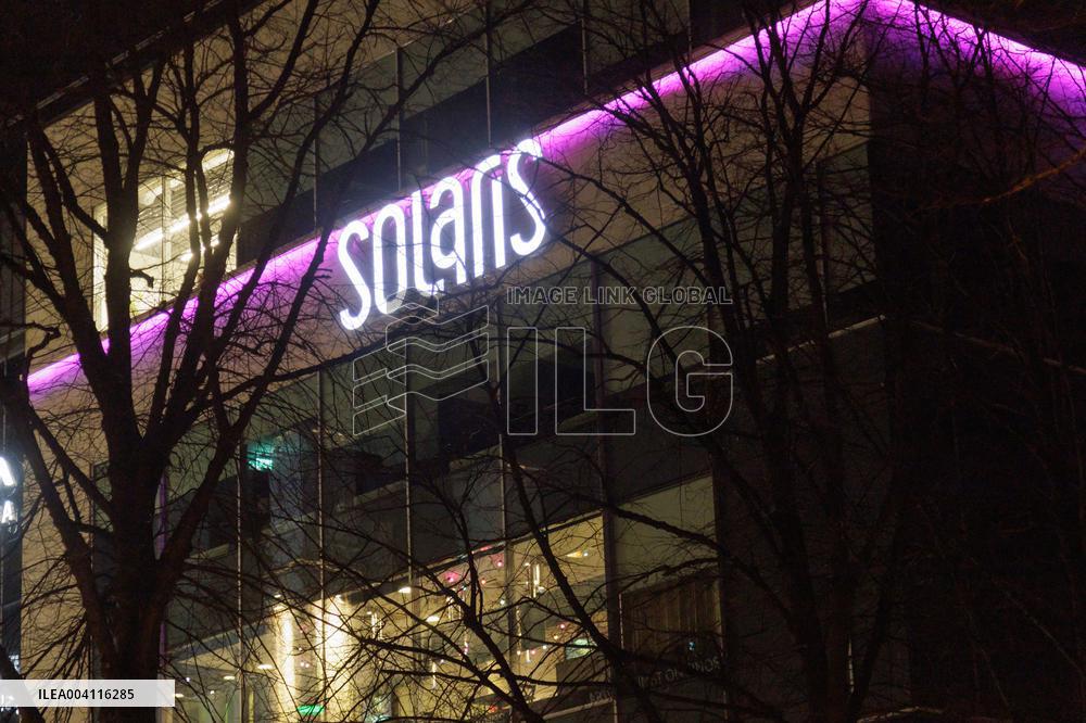 Solaris shopping center