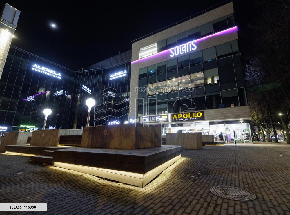 Solaris shopping center