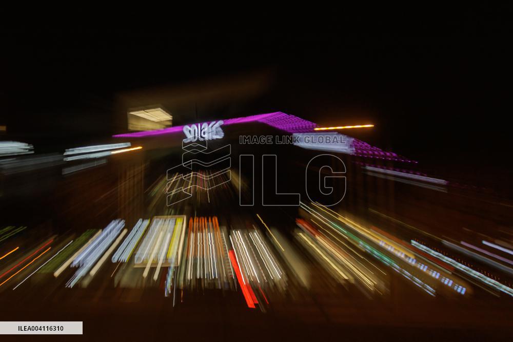 Solaris shopping center