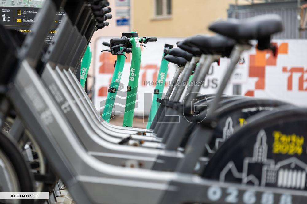 Rental bikes and scooters