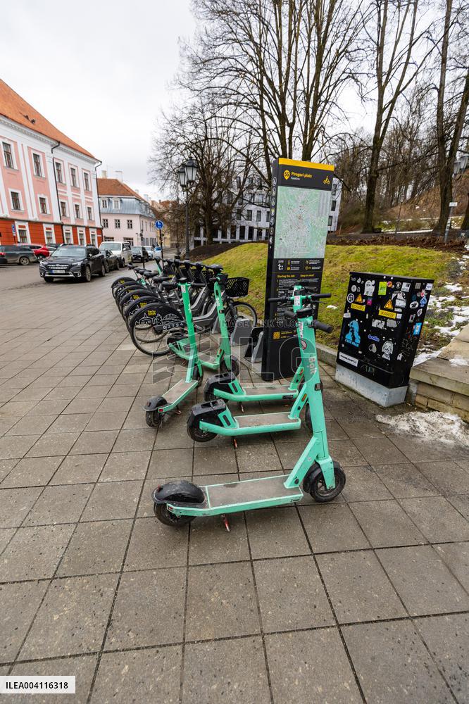 Rental bikes and scooters