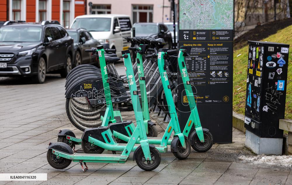 Rental bikes and scooters