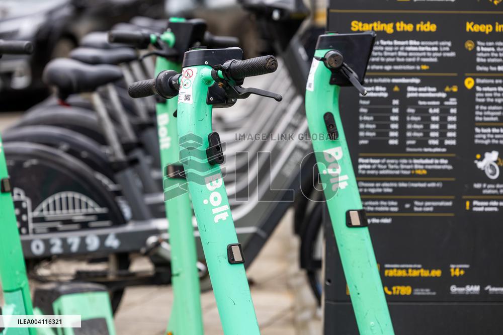 Rental bikes and scooters