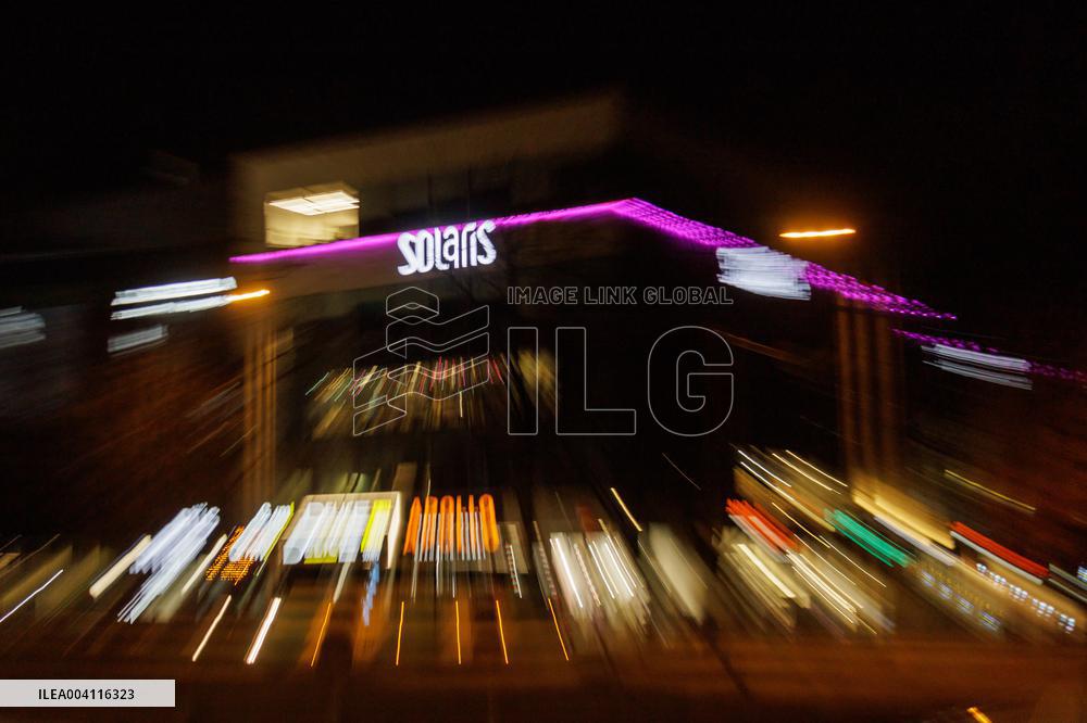Solaris shopping center
